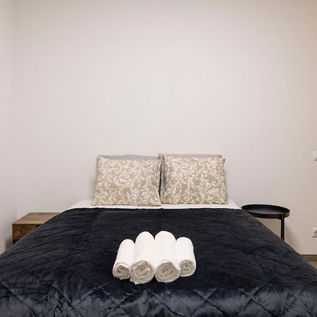 Deluxe Central Elizabeth Residence W/ 4Bedrm, 2Bathrm, 1Lvngrm Budapest Esterno foto