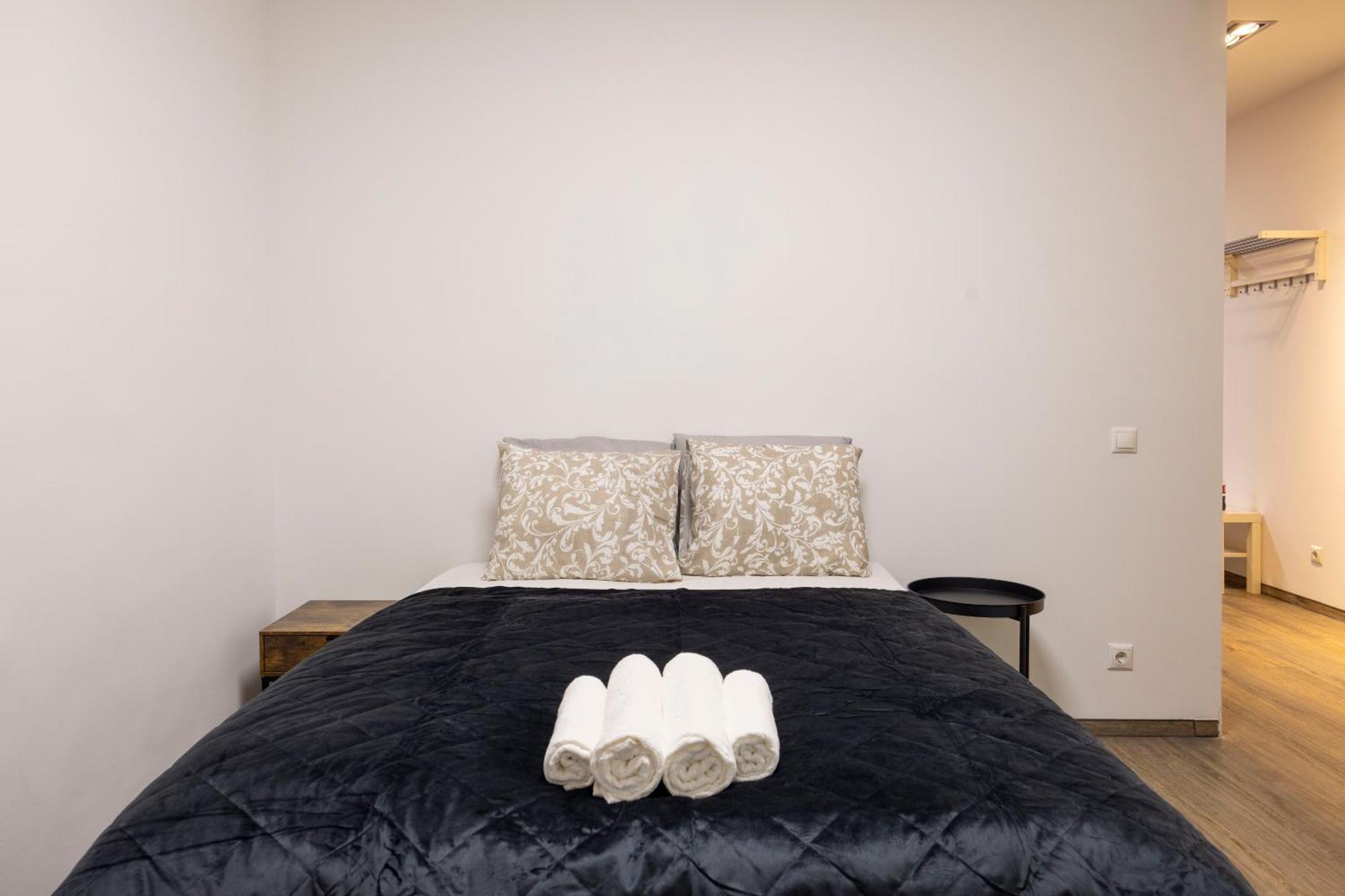 Deluxe Central Elizabeth Residence W/ 4Bedrm, 2Bathrm, 1Lvngrm Budapest Esterno foto