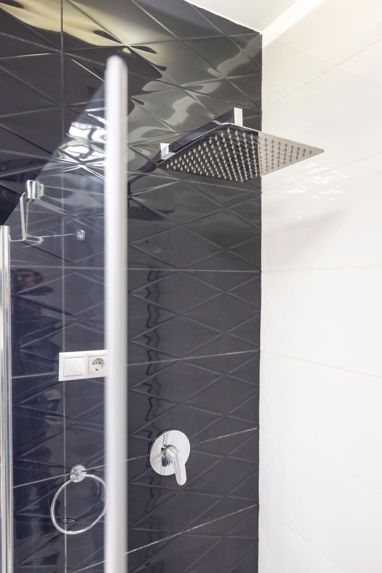Deluxe Central Elizabeth Residence W/ 4Bedrm, 2Bathrm, 1Lvngrm Budapest Esterno foto